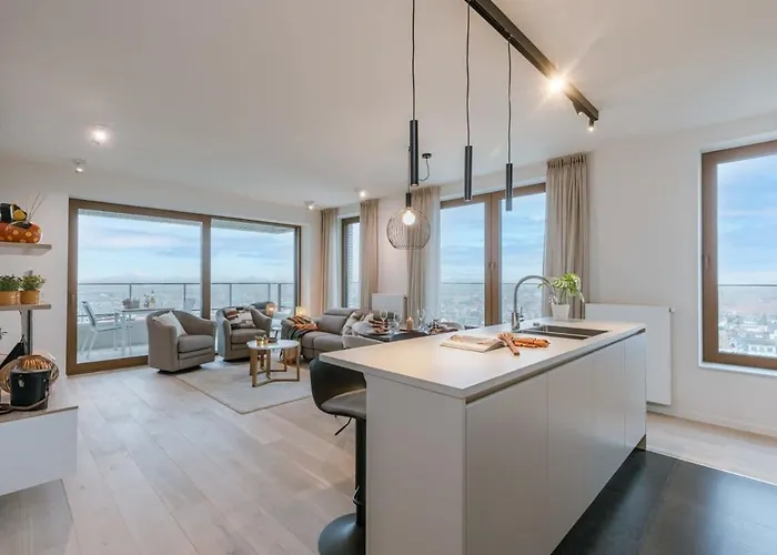 Huswell - With Fantastic View, Terrace And Parking Apartment