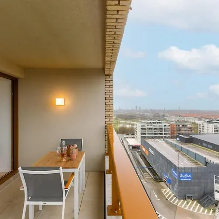 Huswell - With Fantastic View, Terrace And Parking Ostend
