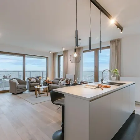 Huswell - With Fantastic View, Terrace And Parking Apartment