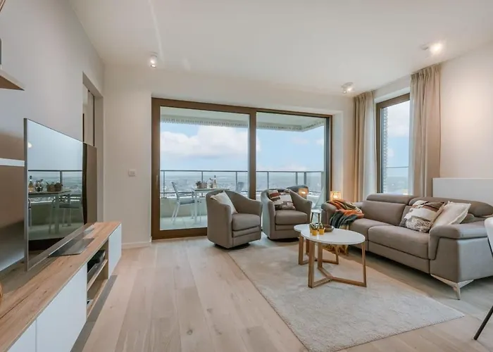 Huswell - With Fantastic View, Terrace And Parking *