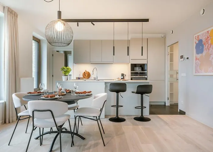 Huswell - With Fantastic View, Terrace And Parking